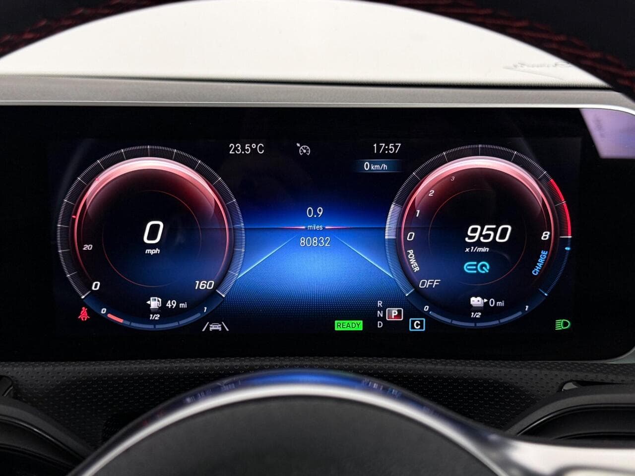 Mercedes-Benz A Class thumbnail Driver Instruments