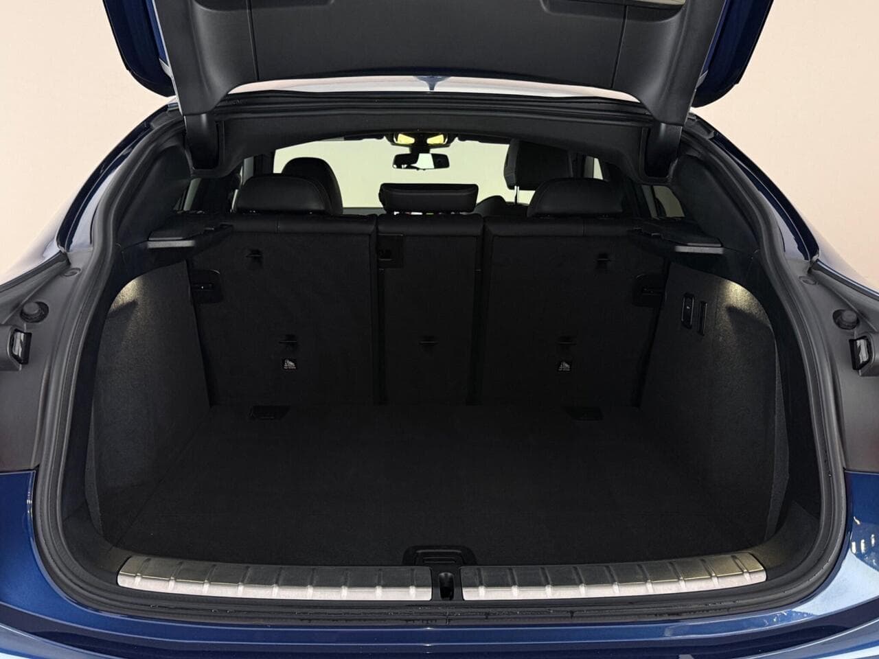 BMW X4 thumbnail Boot
