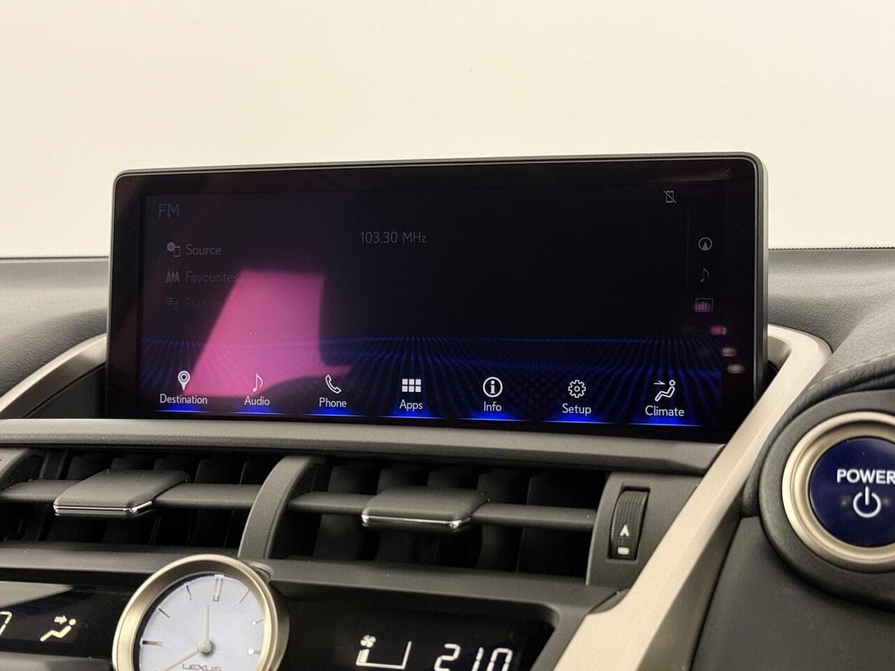 Lexus NX thumbnail Infotainment System