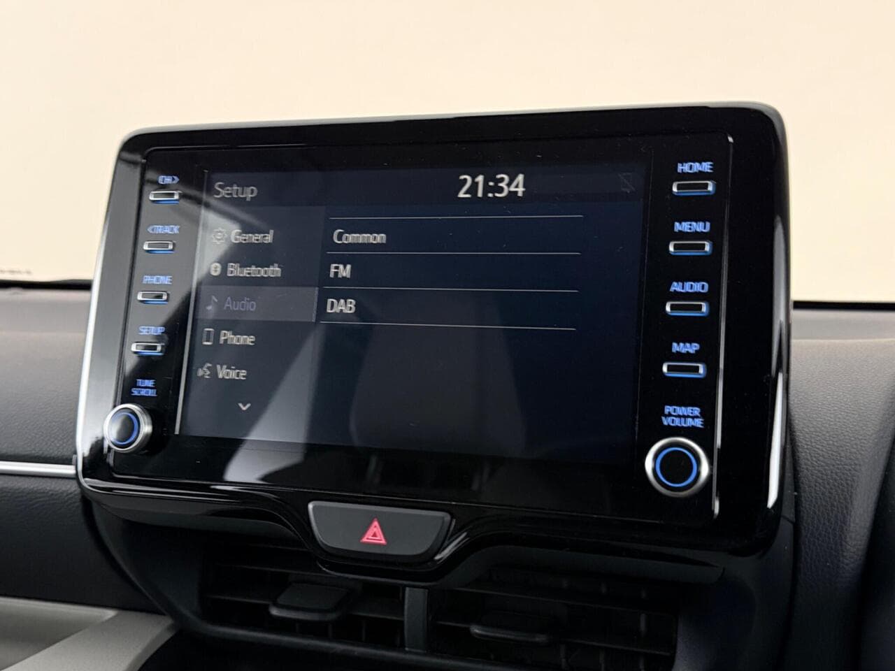Toyota Yaris thumbnail Infotainment System