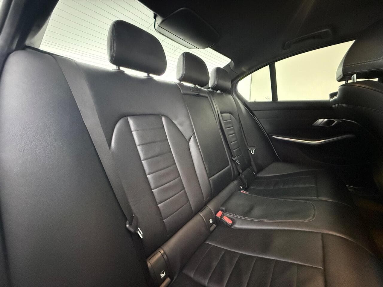 BMW 3 Series thumbnail Seats Rear