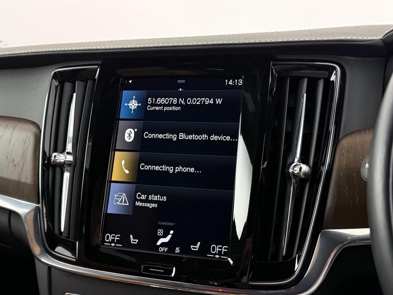 Volvo V90 thumbnail Infotainment System