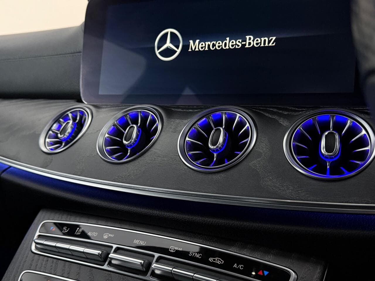Mercedes-Benz CLS thumbnail Misc Controls