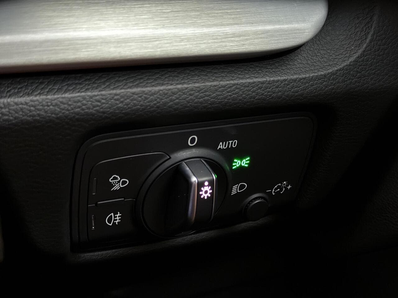 Audi A3 thumbnail Misc Controls