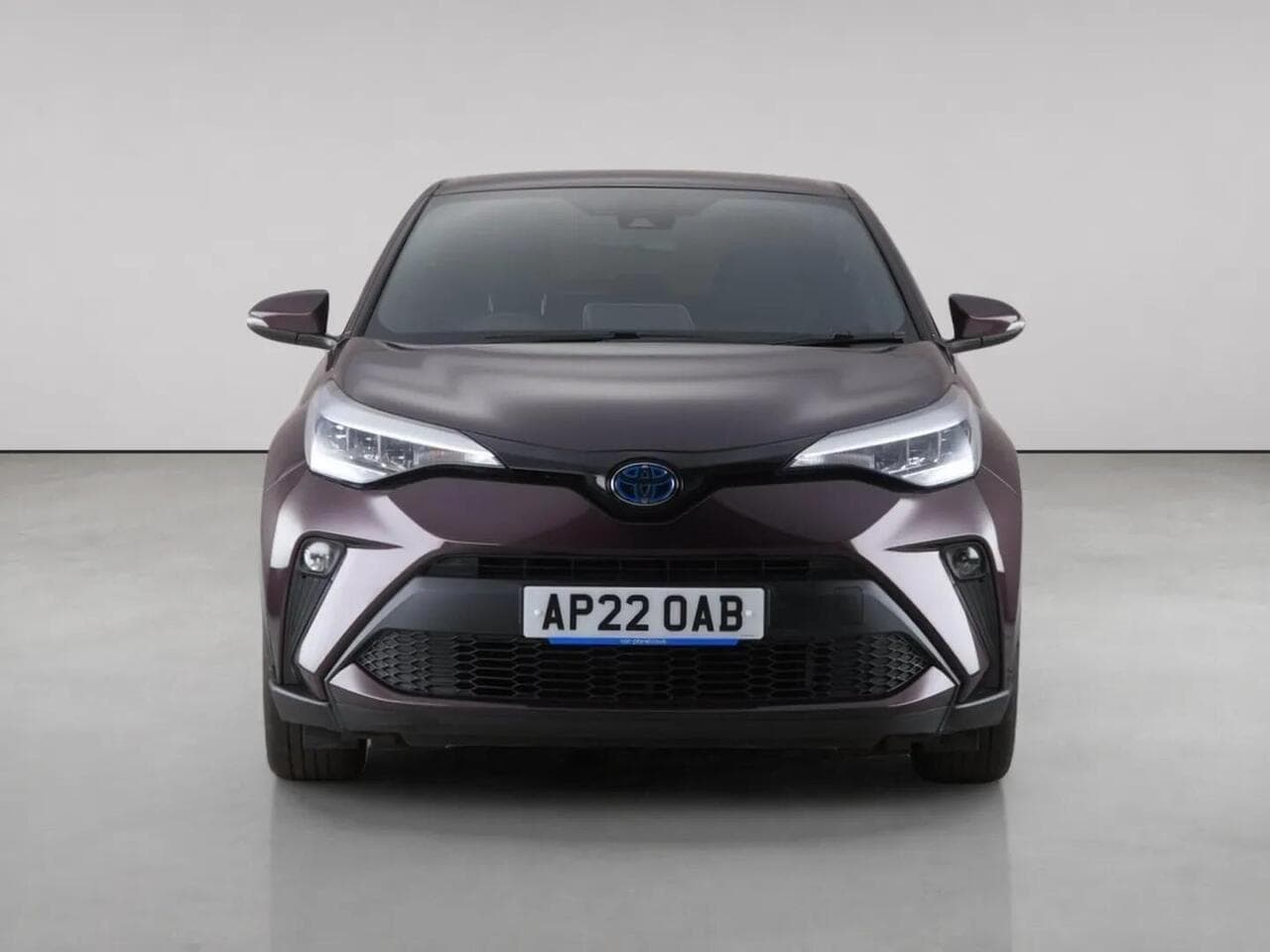 Toyota C-HR thumbnail Front