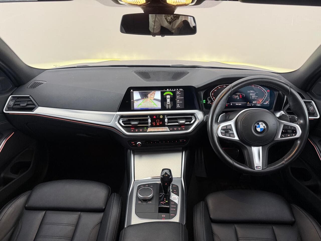 BMW 3 Series thumbnail Interior Front