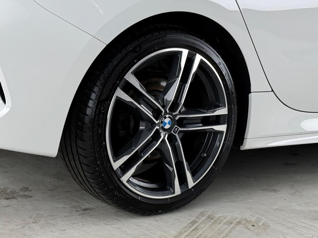 BMW 1 Series thumbnail Wheel