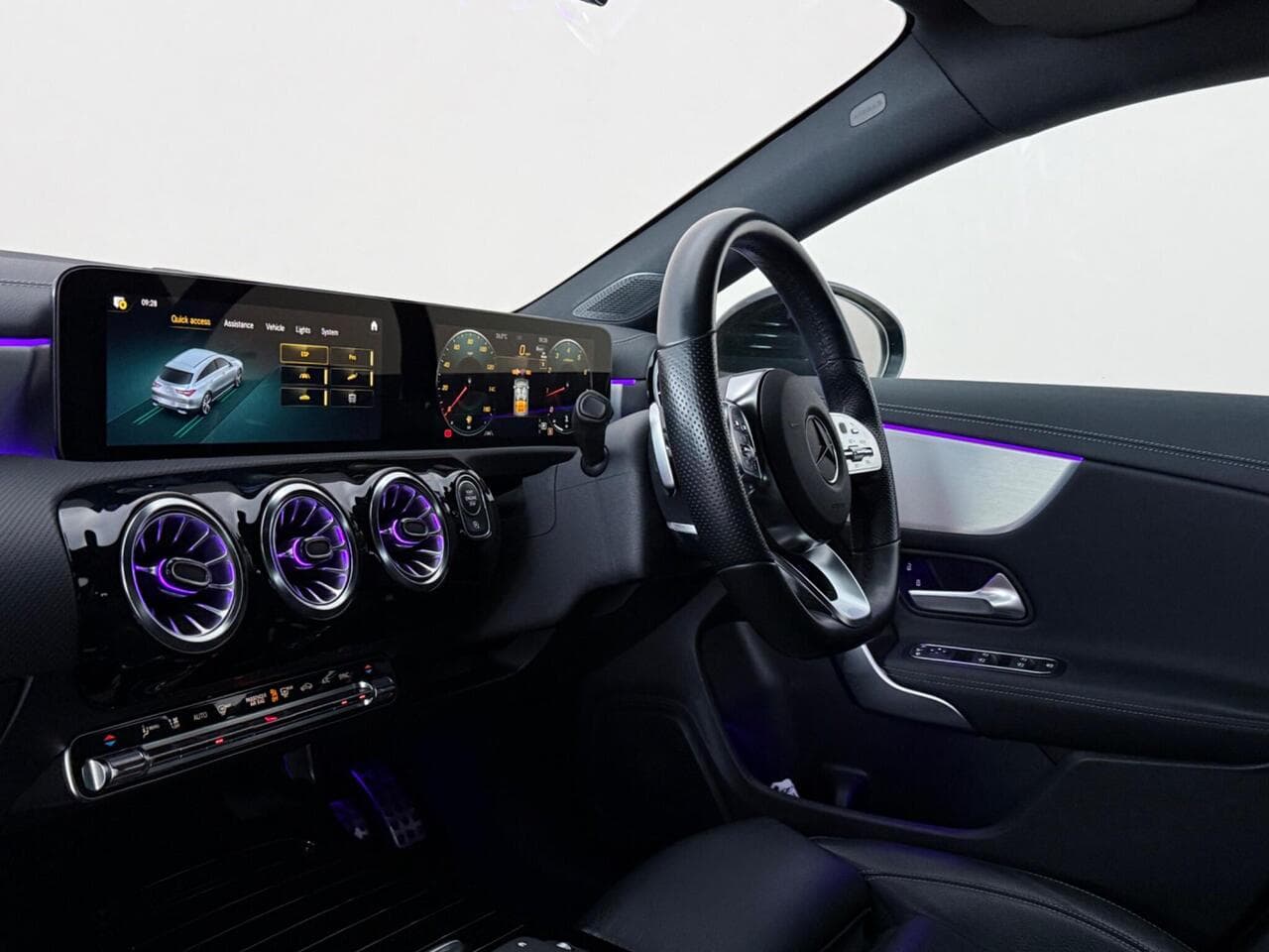 Mercedes-Benz CLA thumbnail Interior Front