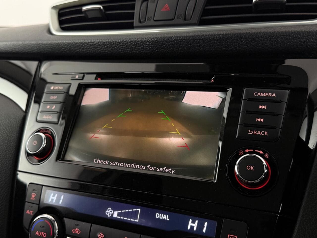 Nissan Qashqai thumbnail Infotainment System