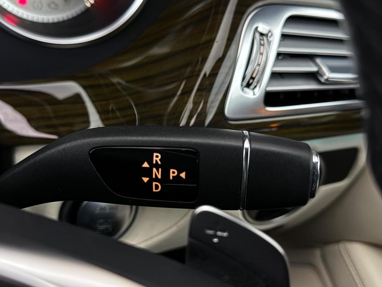 Mercedes-Benz CLS thumbnail Misc Controls