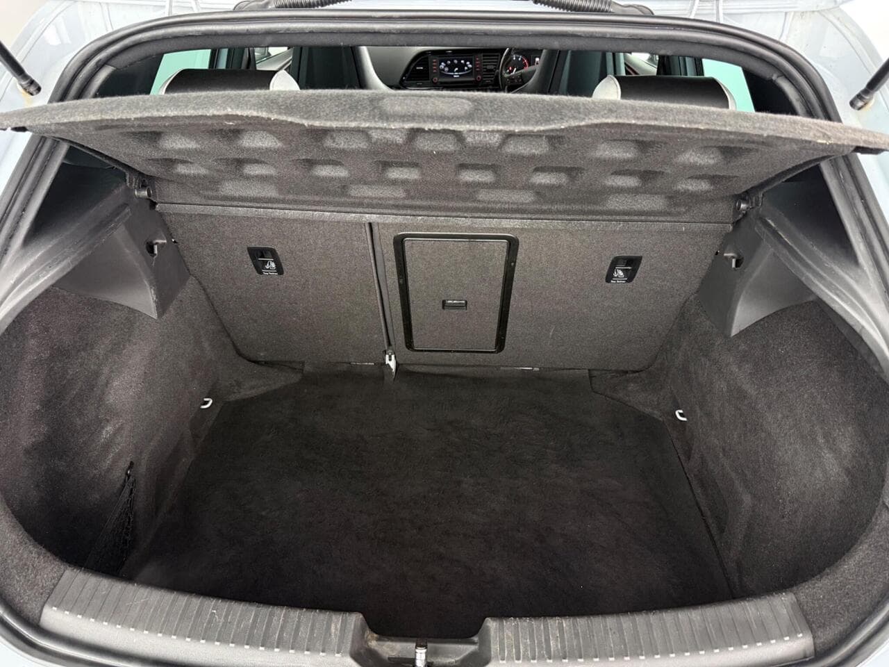 SEAT Leon thumbnail Boot