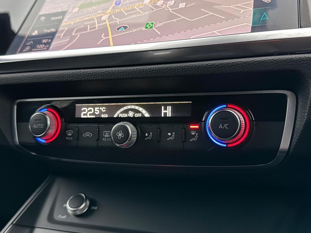 Audi Q3 thumbnail Infotainment System