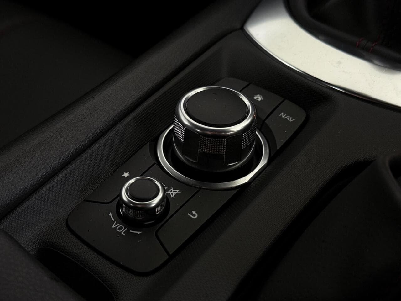 Mazda MX-5 RF thumbnail Misc Controls