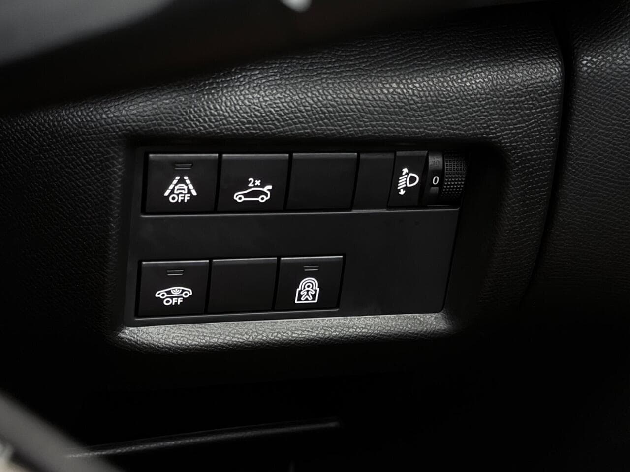 Citroen C5 Aircross thumbnail Misc Controls