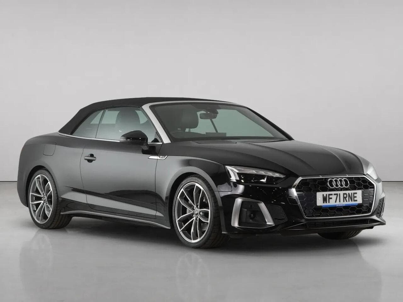 Audi A5 Cabriolet thumbnail Front Right