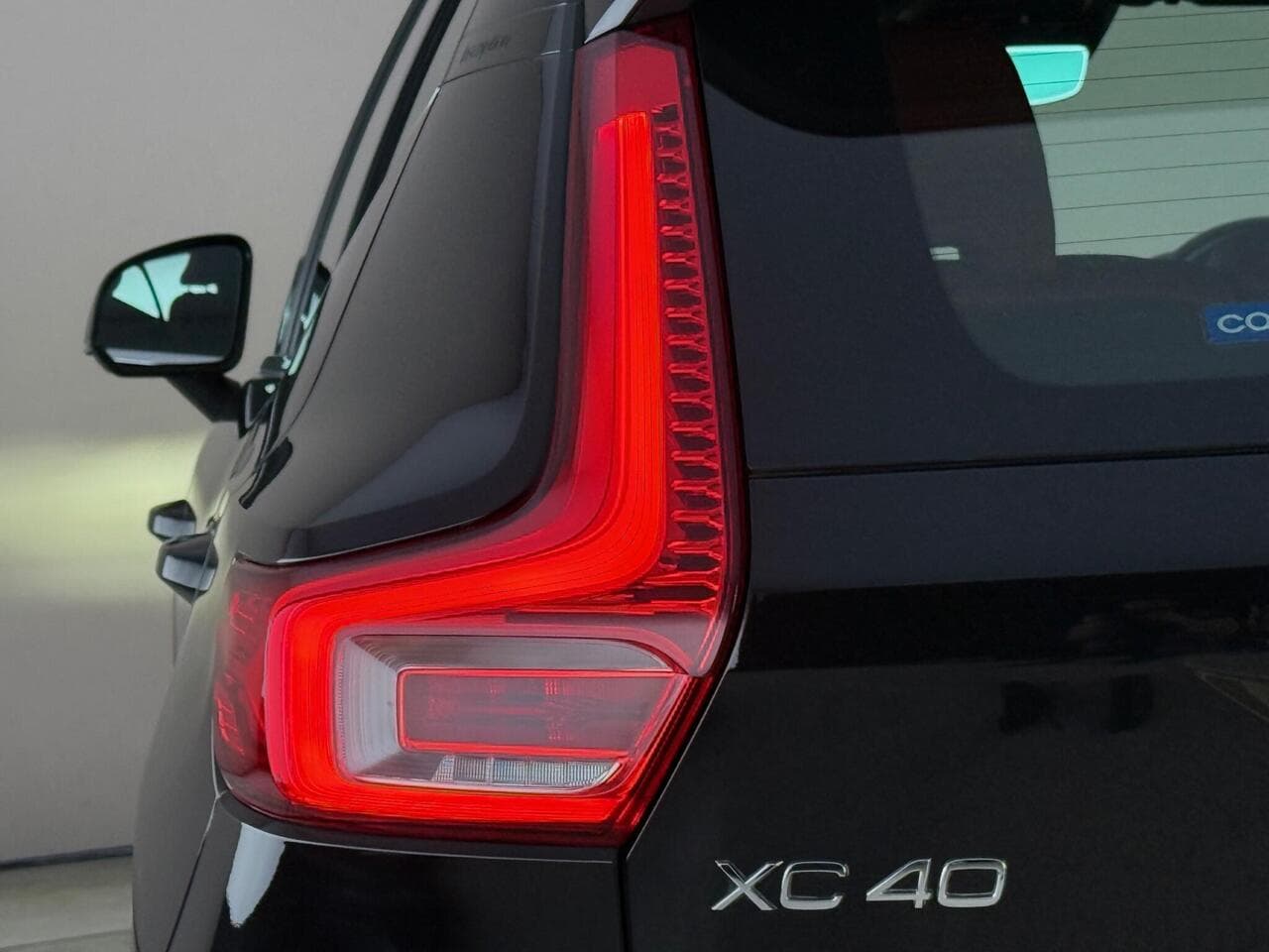 Volvo XC40 thumbnail Lights Rear