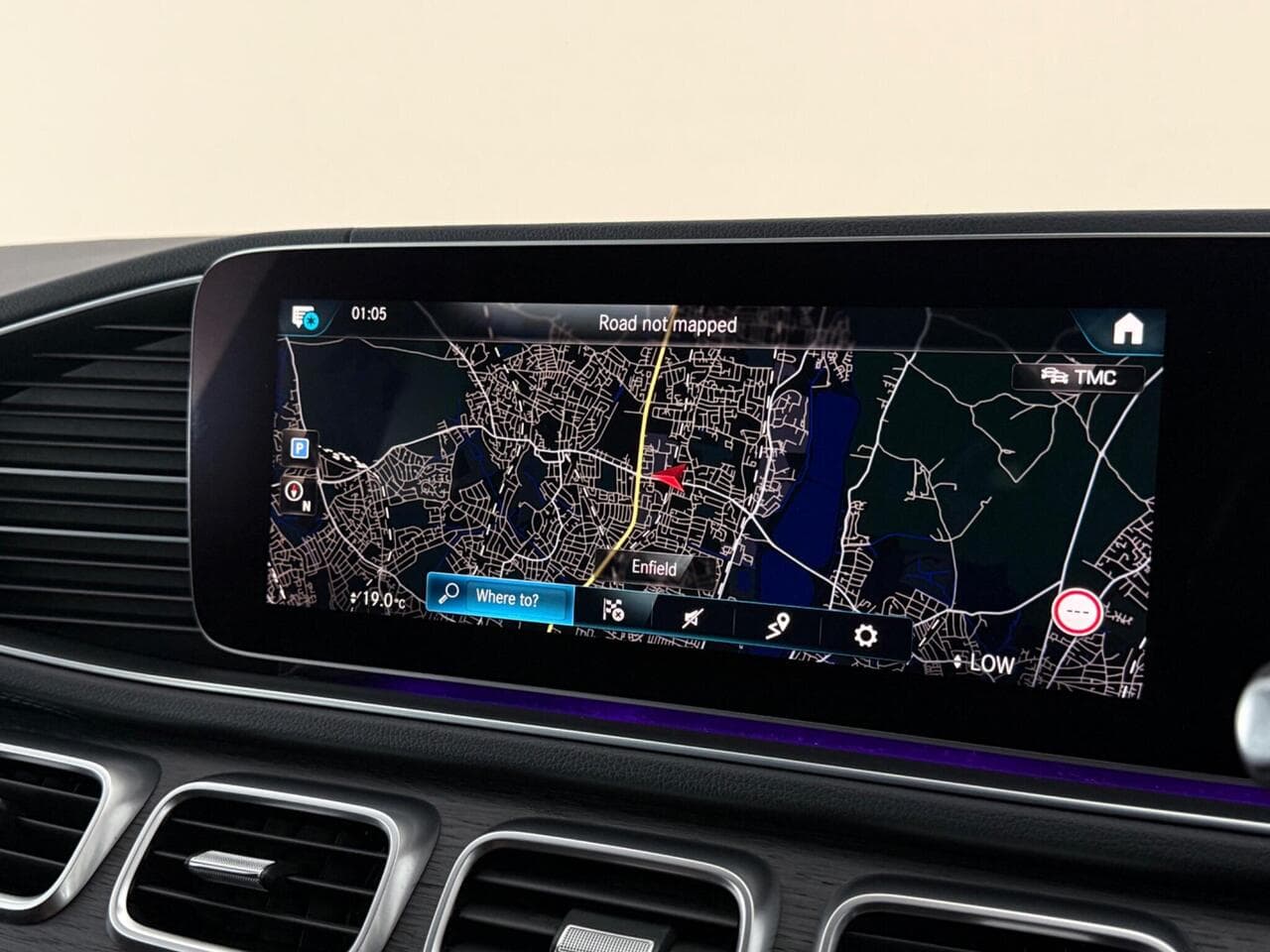 Mercedes-Benz GLE thumbnail Infotainment System
