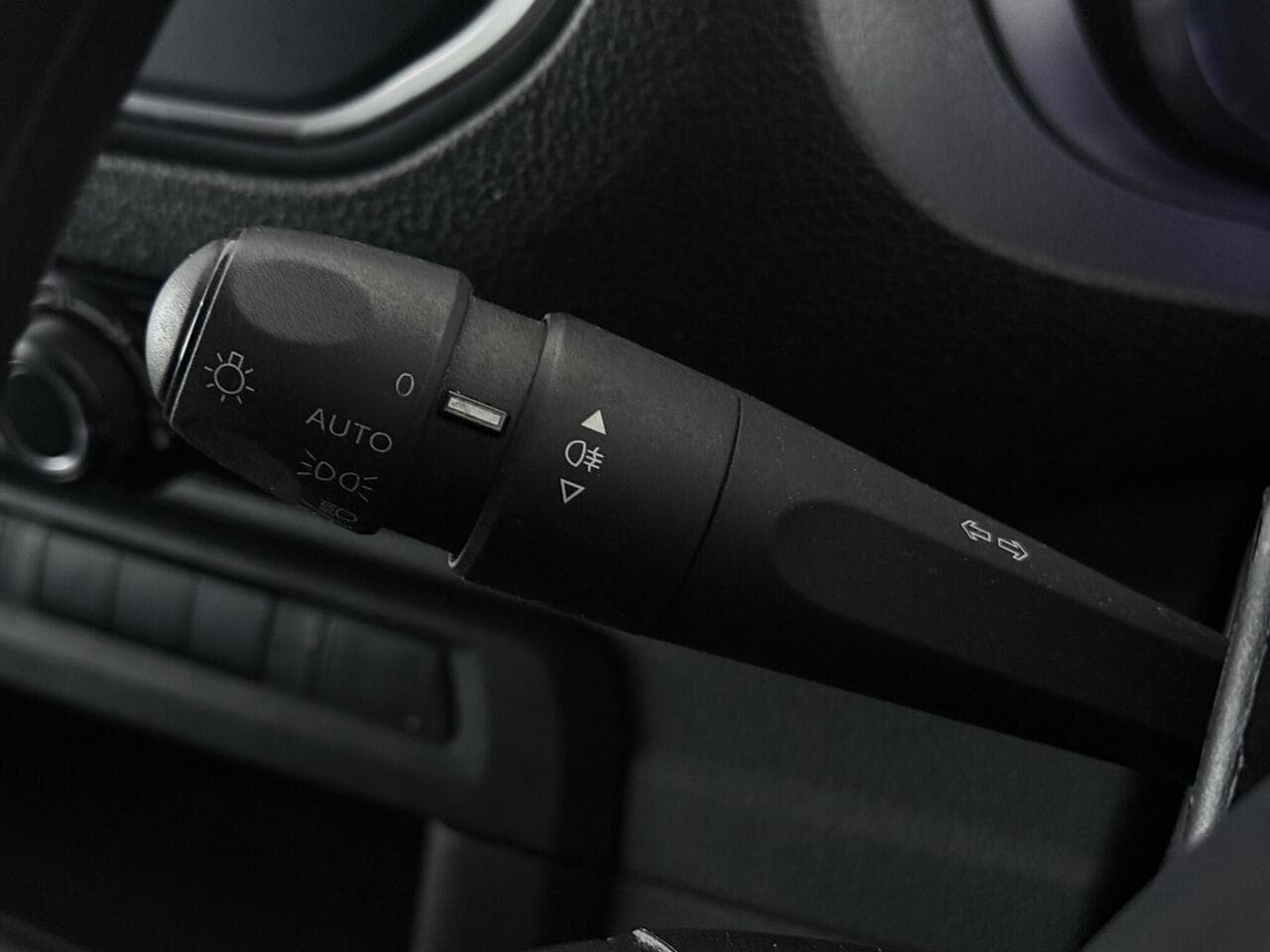 Citroen Dispatch thumbnail Misc Controls