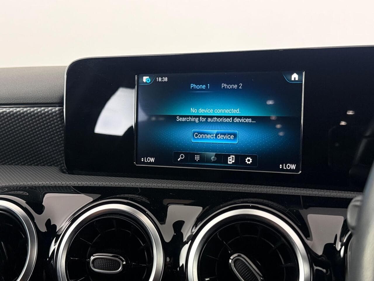Mercedes-Benz A Class thumbnail Infotainment System