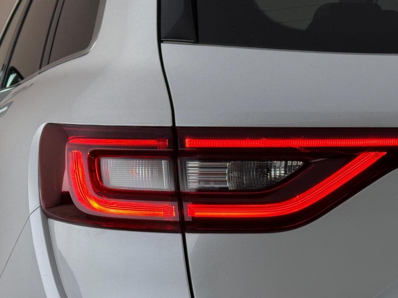 Renault Koleos thumbnail Lights Rear