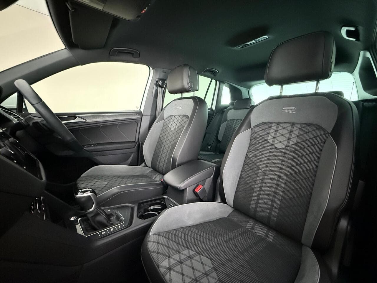 Volkswagen Tiguan thumbnail Seat Front Passenger