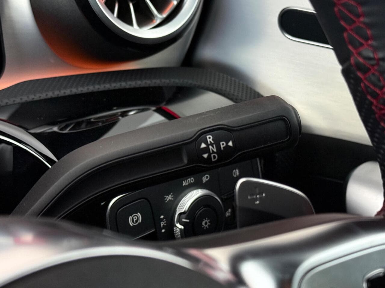 Mercedes-Benz CLA thumbnail Misc Controls