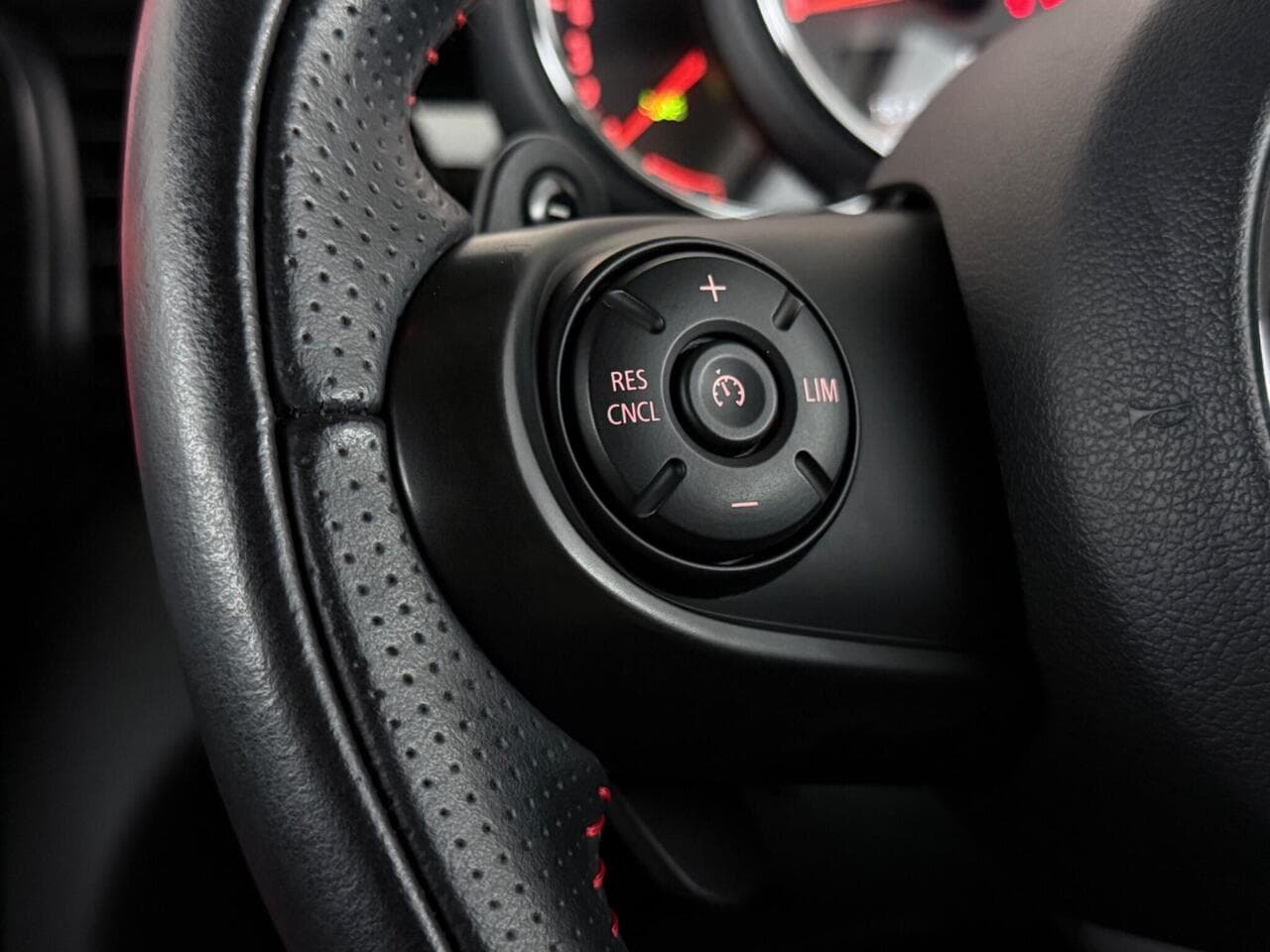 MINI Hatch thumbnail Misc Controls