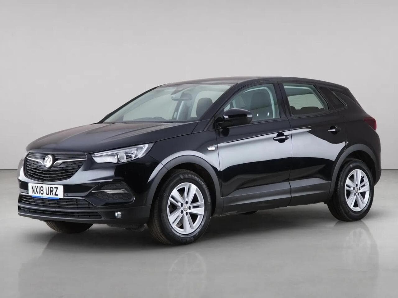 Vauxhall Grandland X thumbnail Front Left