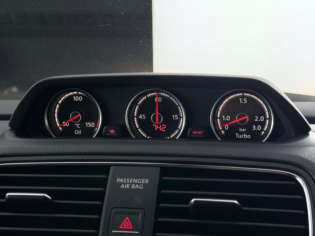 Volkswagen Scirocco thumbnail Driver Instruments