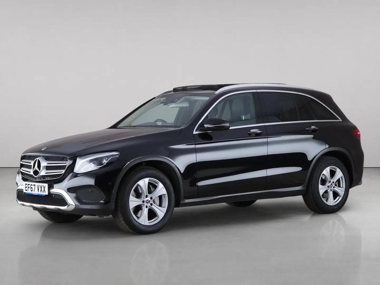 Mercedes-Benz GLC thumbnail Front Left