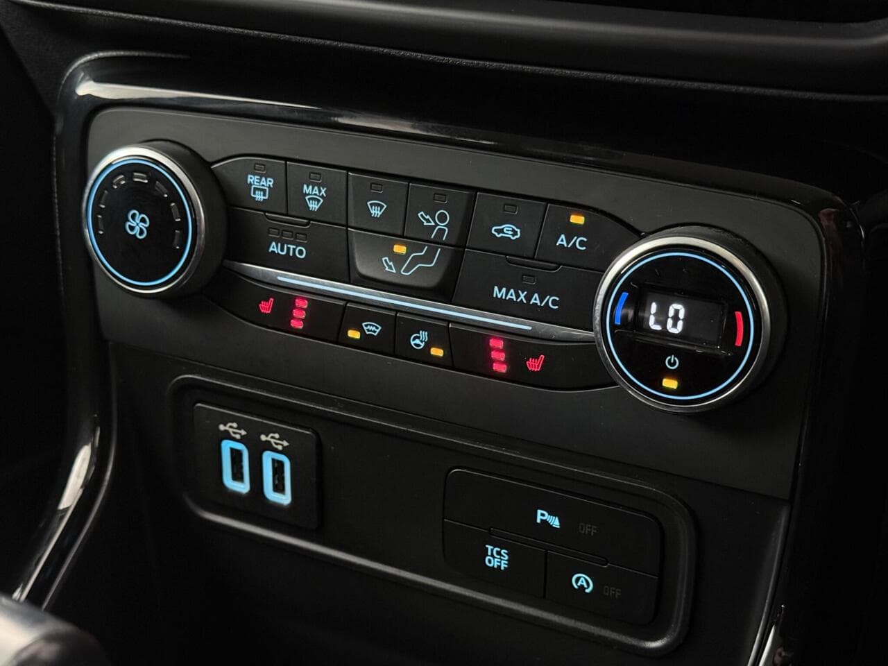 Ford EcoSport thumbnail Misc Controls