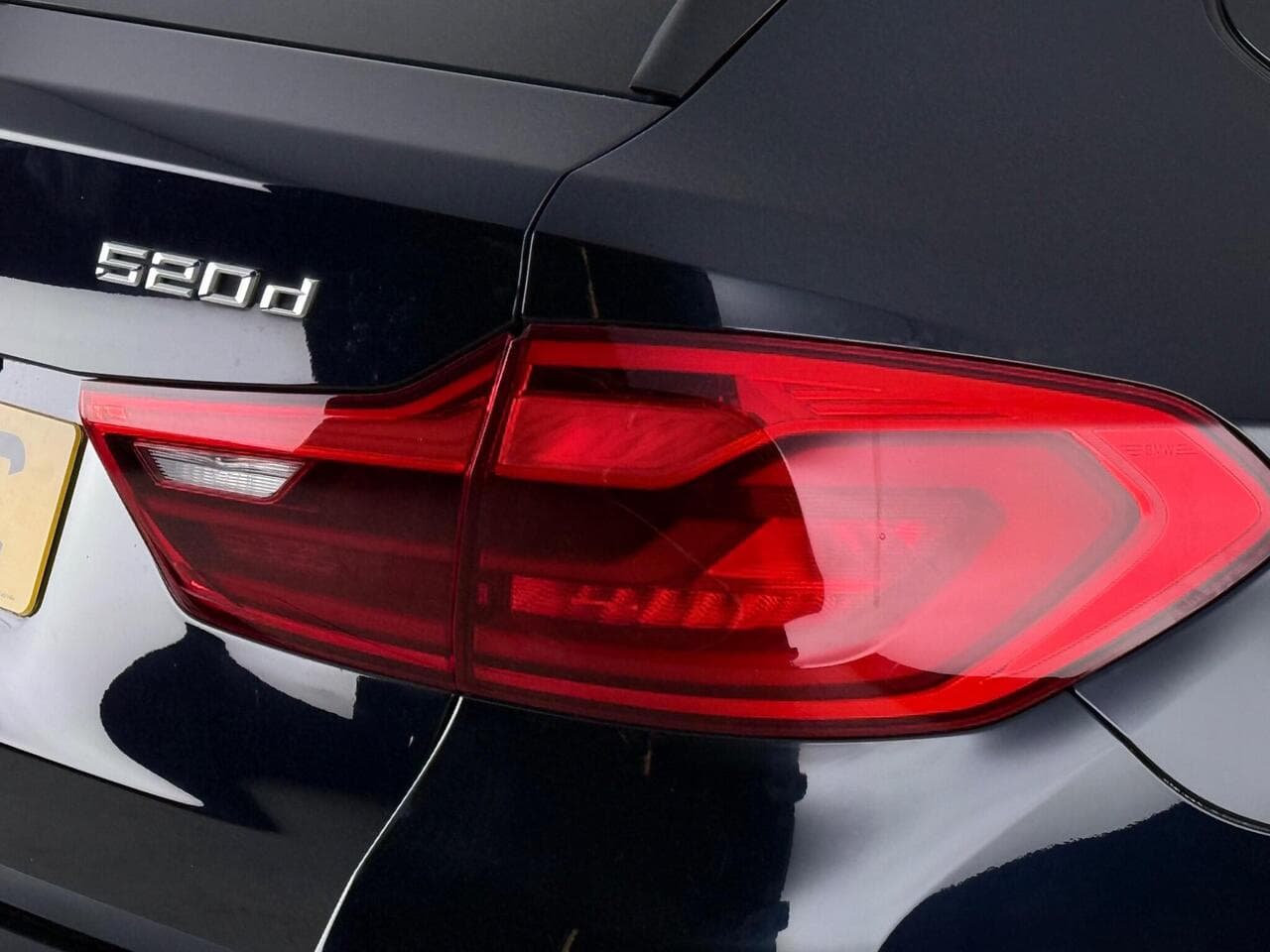 BMW 5 Series thumbnail Lights Rear