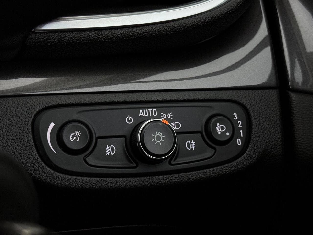 Vauxhall Mokka X thumbnail Misc Controls