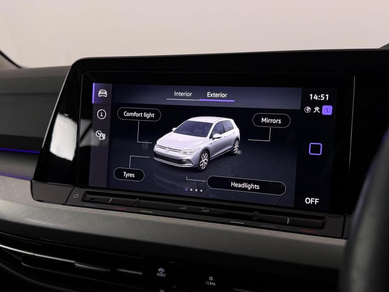 Volkswagen Golf thumbnail Infotainment System