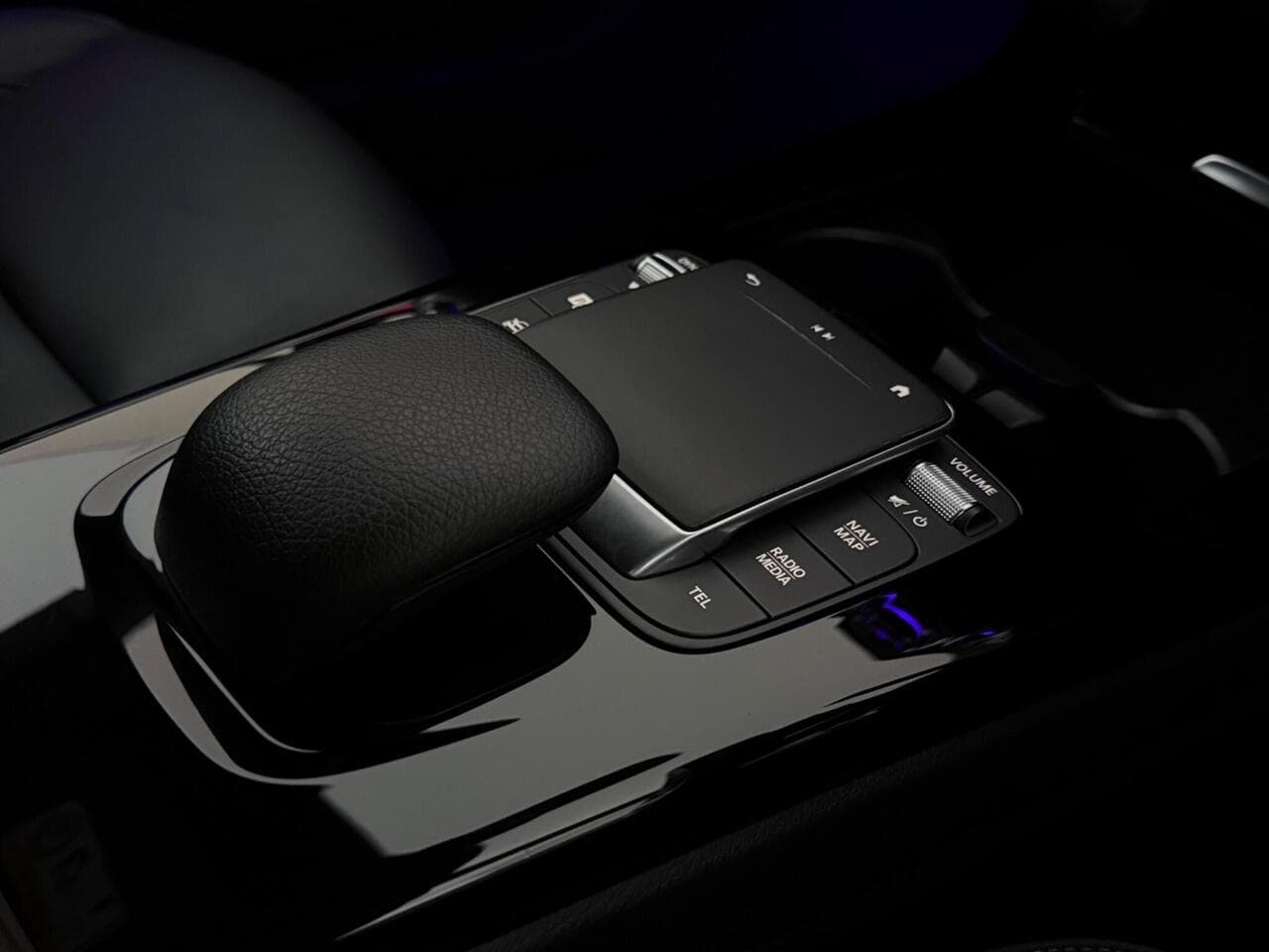 Mercedes-Benz CLA thumbnail Misc Controls