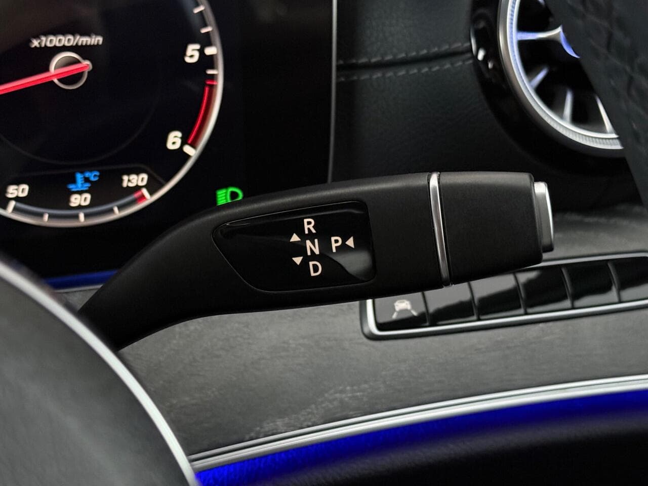 Mercedes-Benz CLS thumbnail Misc Controls
