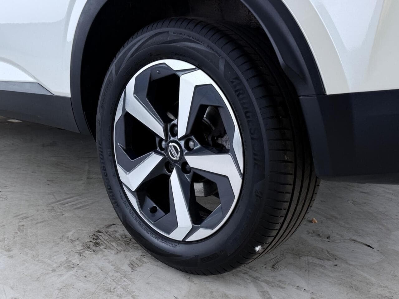 Nissan Qashqai thumbnail Wheel