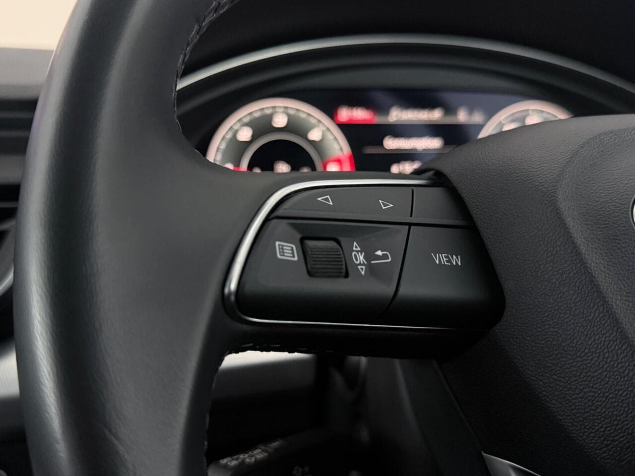 Audi Q5 thumbnail Misc Controls