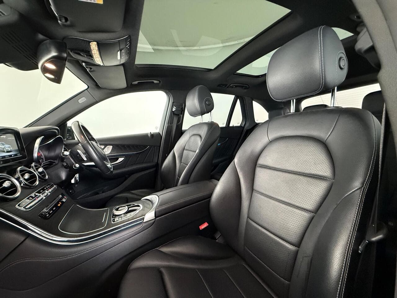 Mercedes-Benz GLC thumbnail Seat Front Passenger