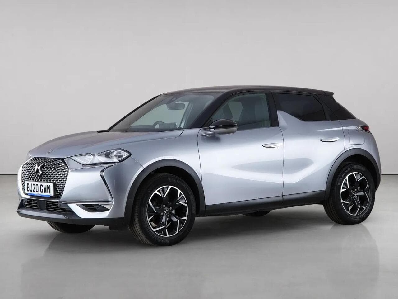DS AUTOMOBILES DS 3 CROSSBACK thumbnail Front Left