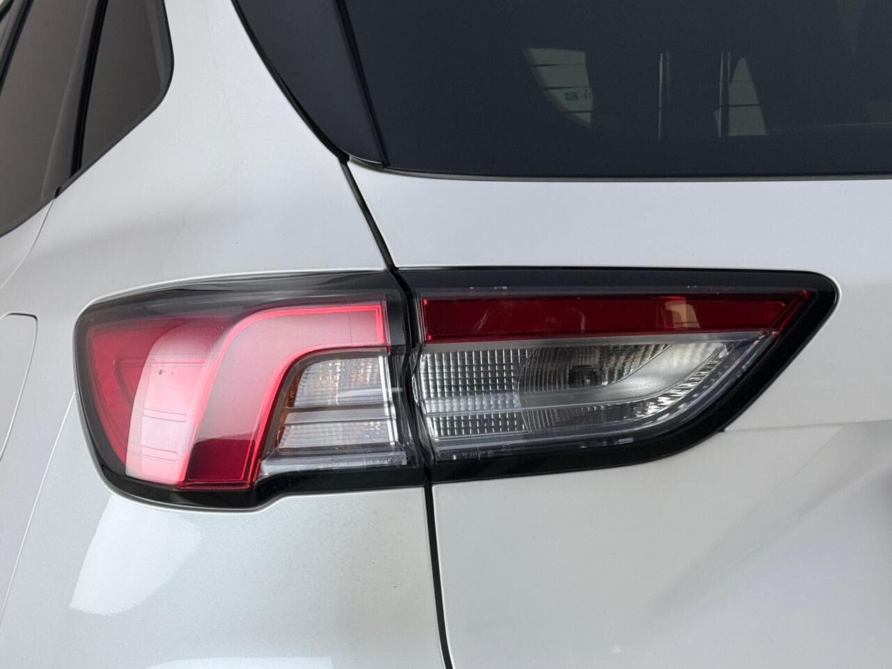 Ford Kuga thumbnail Lights Rear