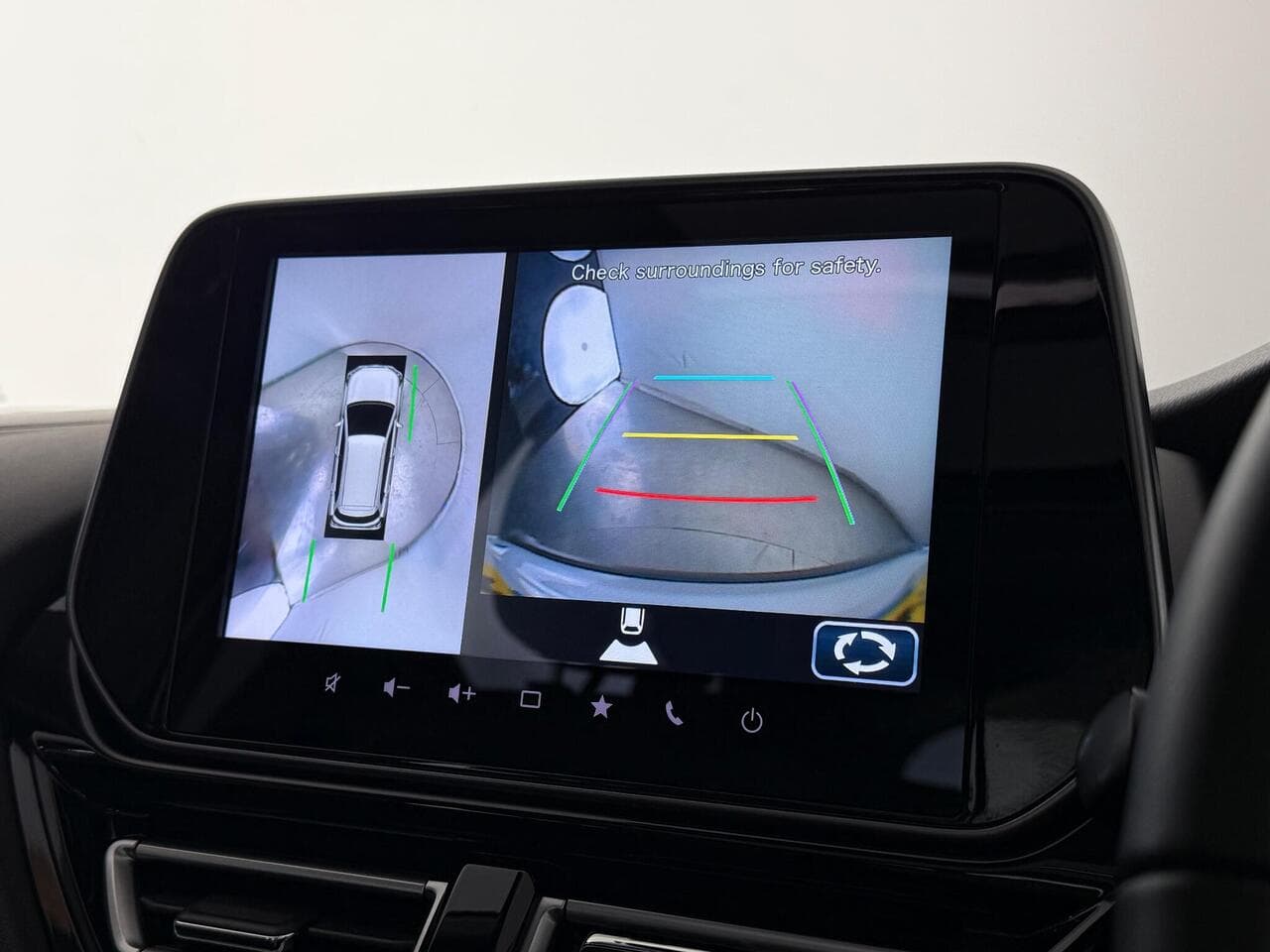 Suzuki S-Cross thumbnail Infotainment System