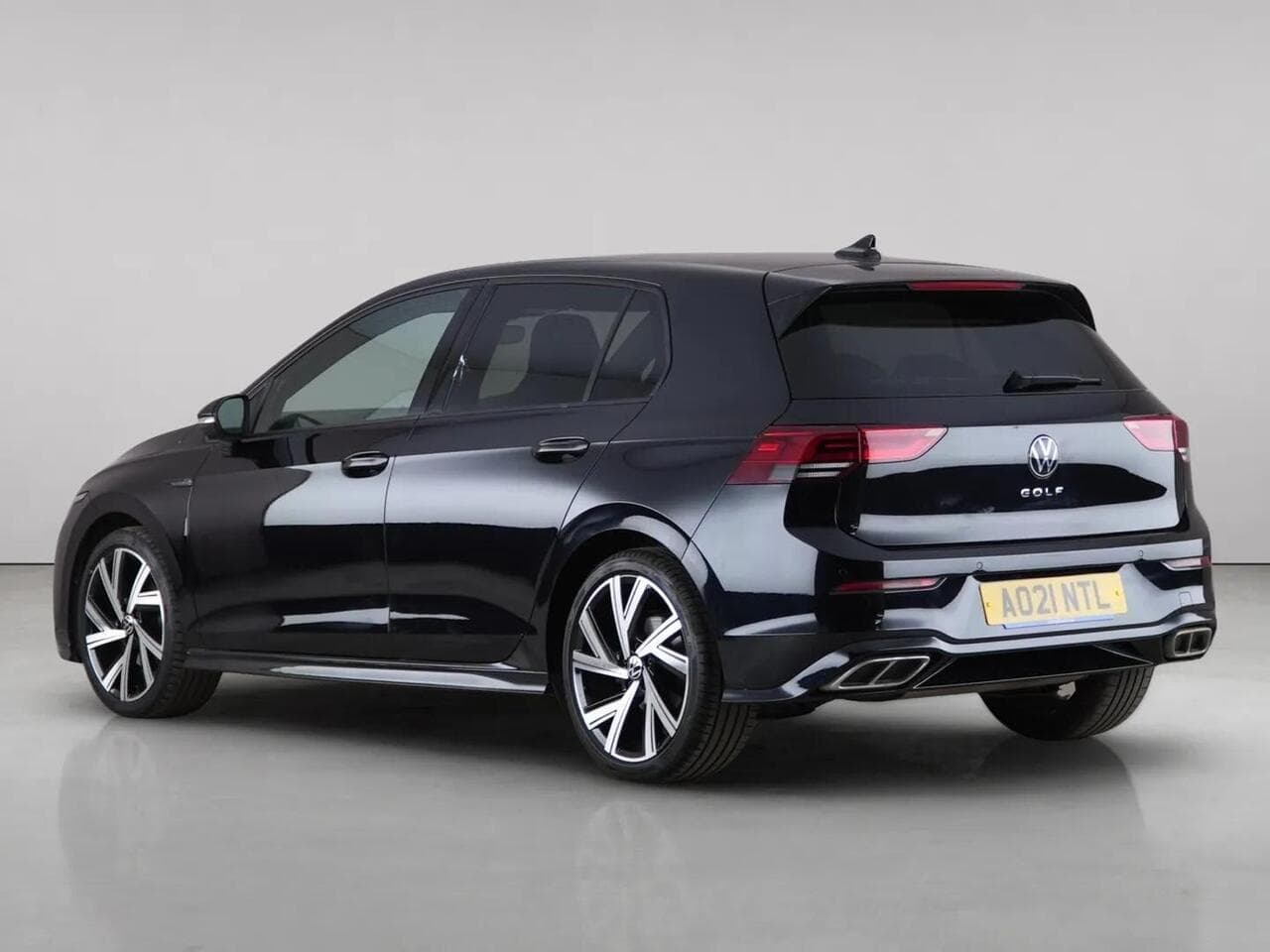 Volkswagen Golf thumbnail Rear Left