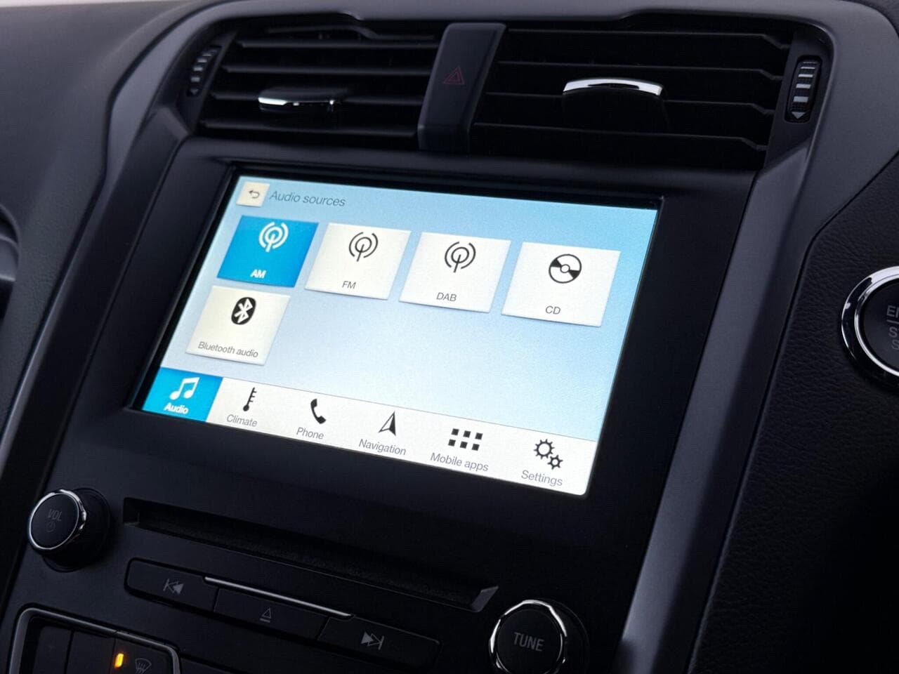 Ford Mondeo thumbnail Infotainment System
