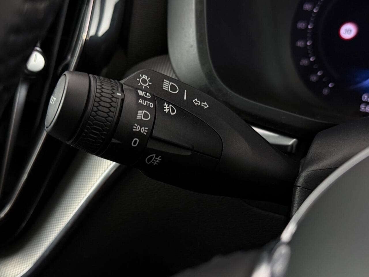 Volvo XC60 thumbnail Misc Controls