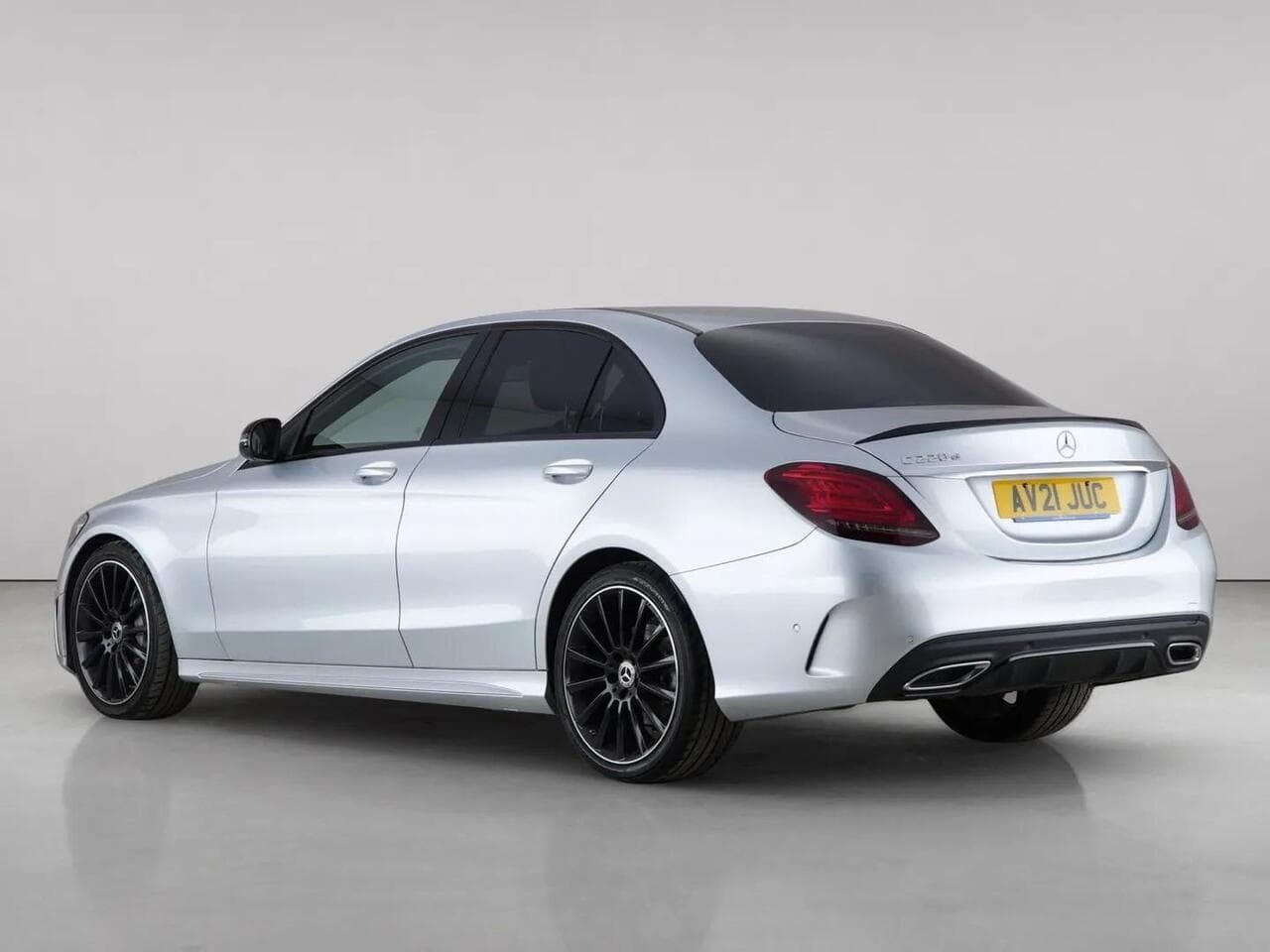 Mercedes-Benz C Class thumbnail Rear Left