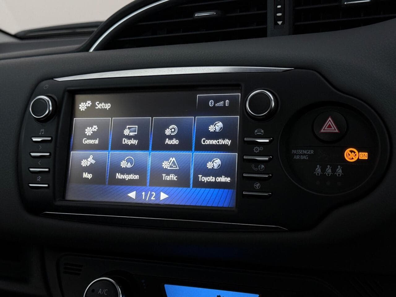 Toyota Yaris thumbnail Infotainment System