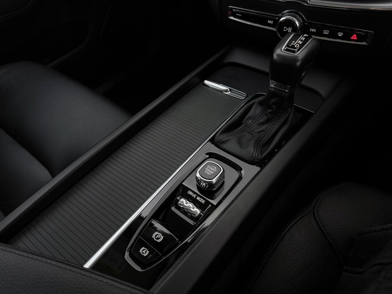 Volvo XC60 thumbnail Interior Front