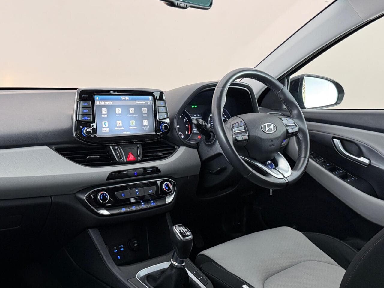 Hyundai i30 thumbnail Interior Front