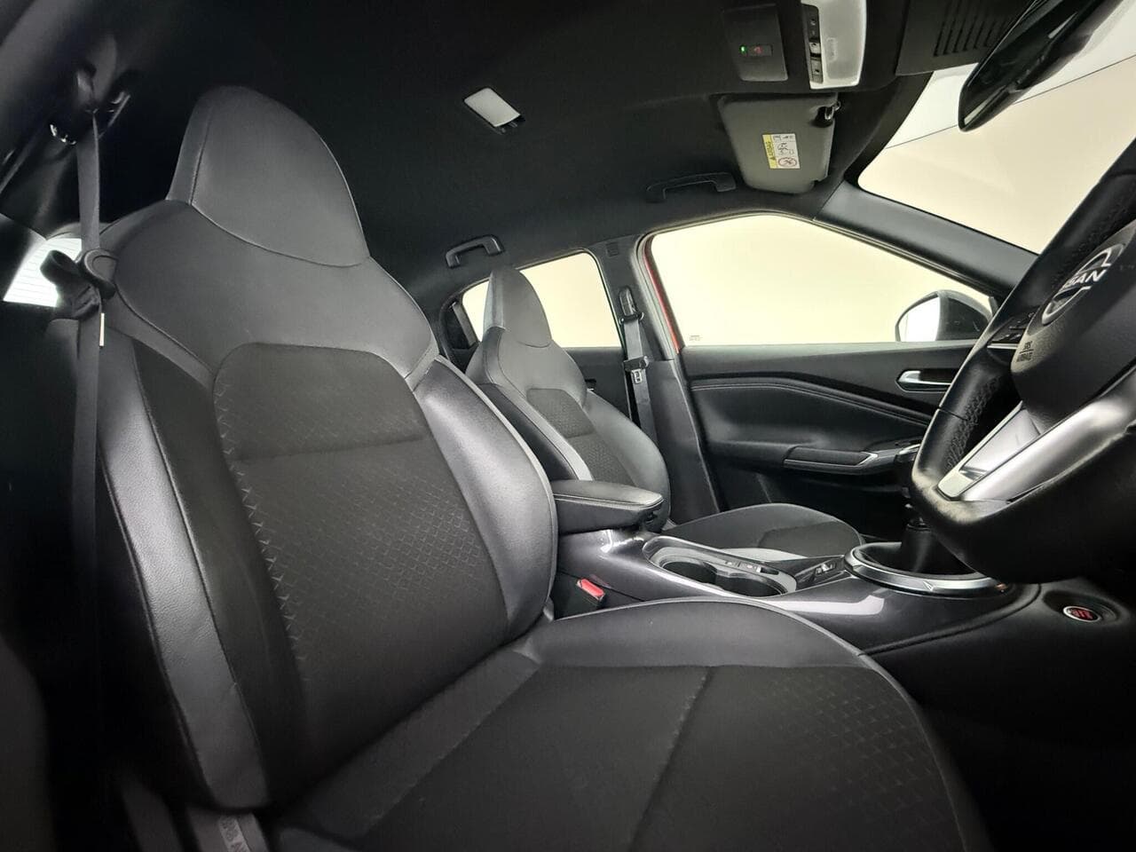 Nissan Juke thumbnail Seat Driver